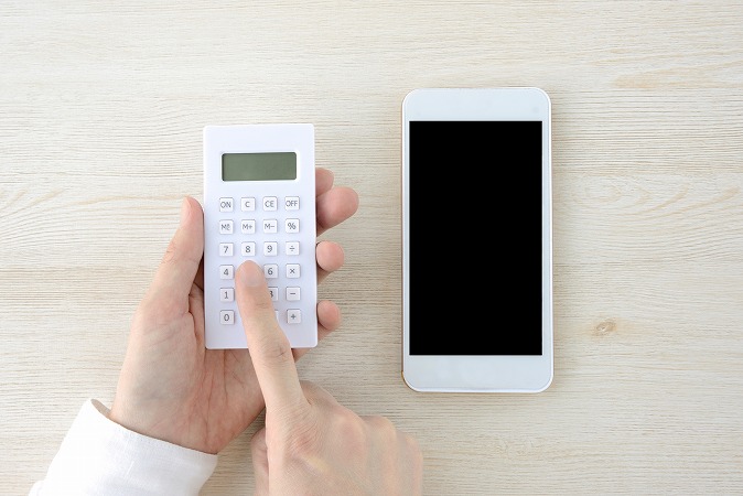 スマートフォンと電卓